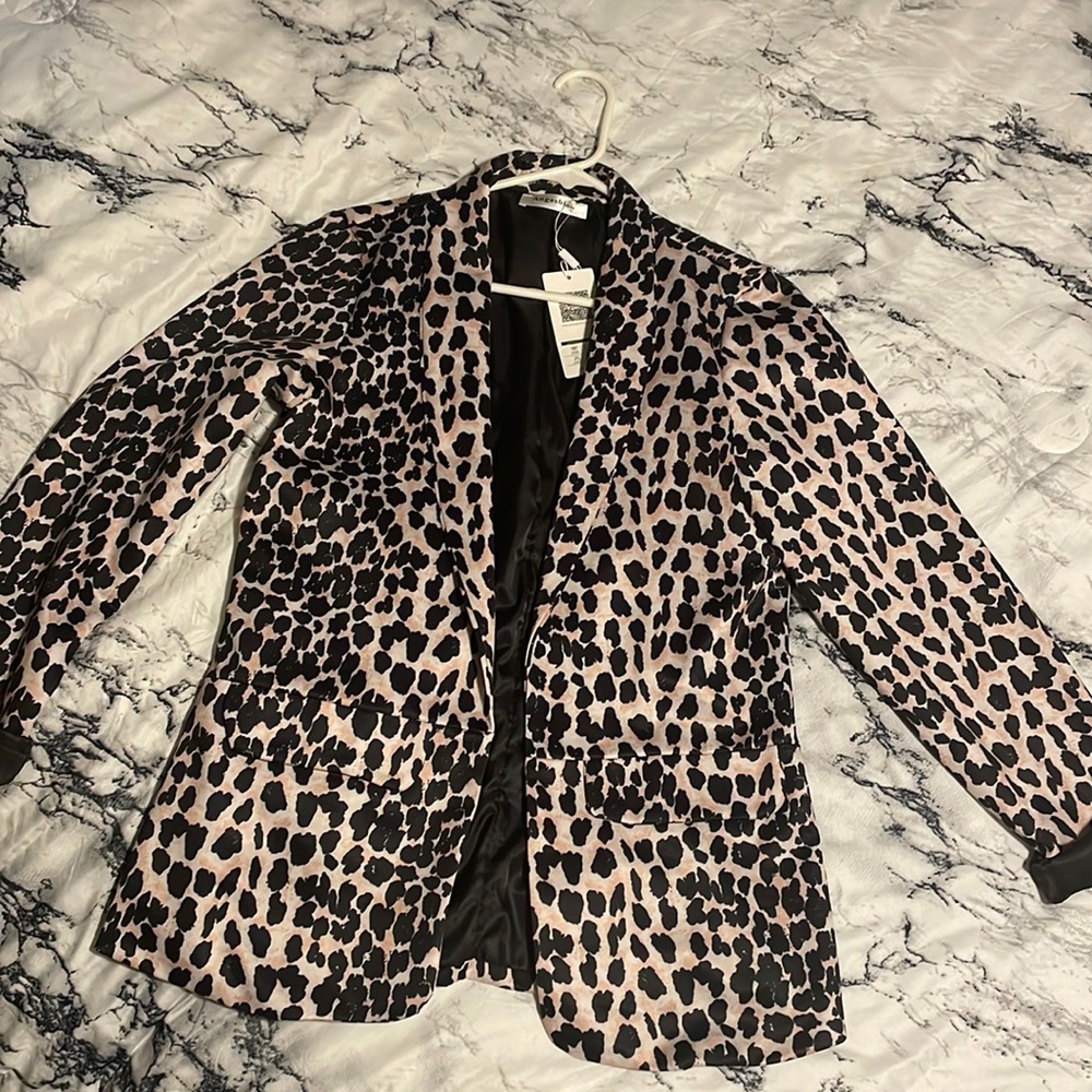 Leopard print blazer
